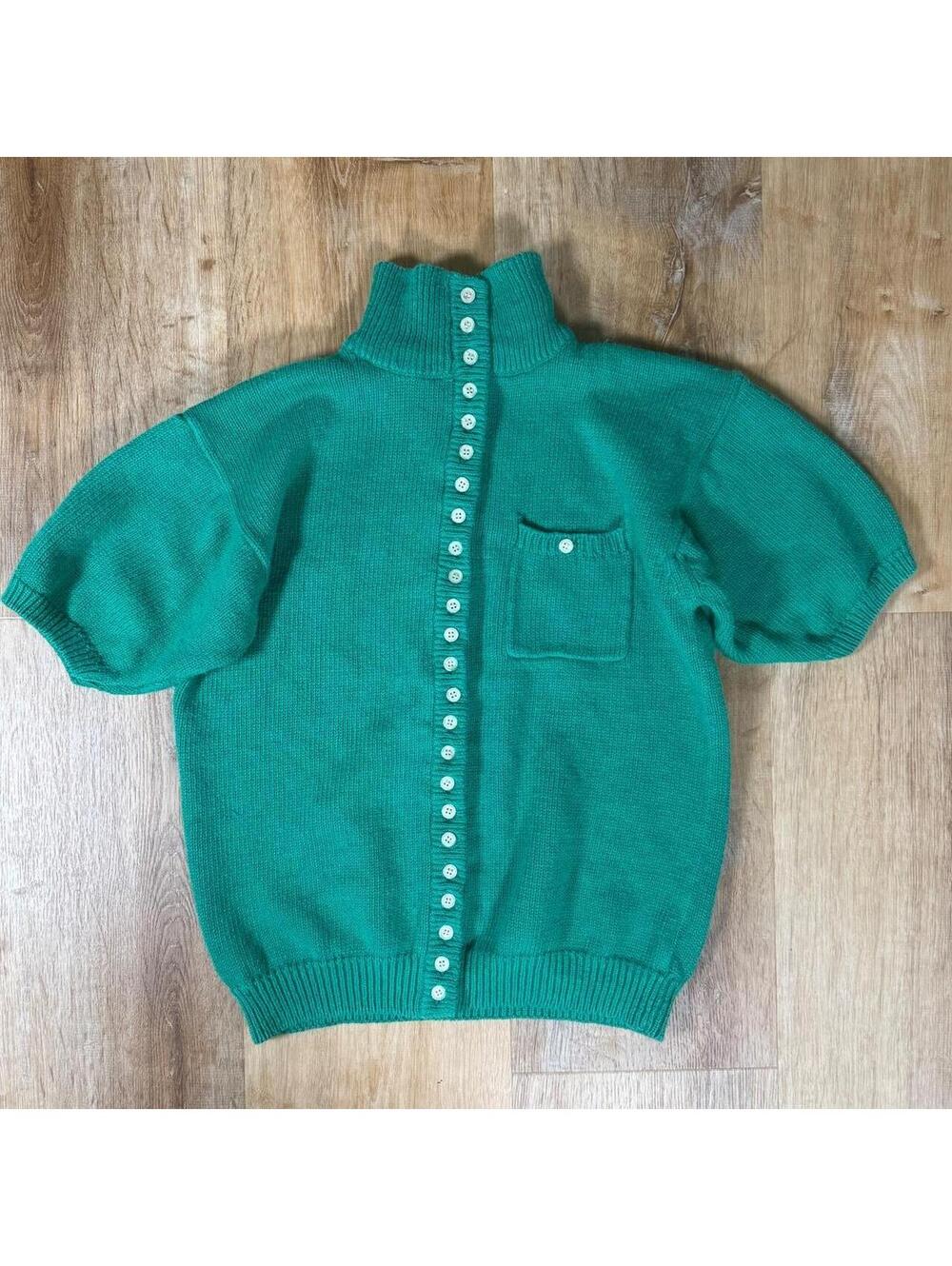 Vintage 90s knit cardigan with short sleeves